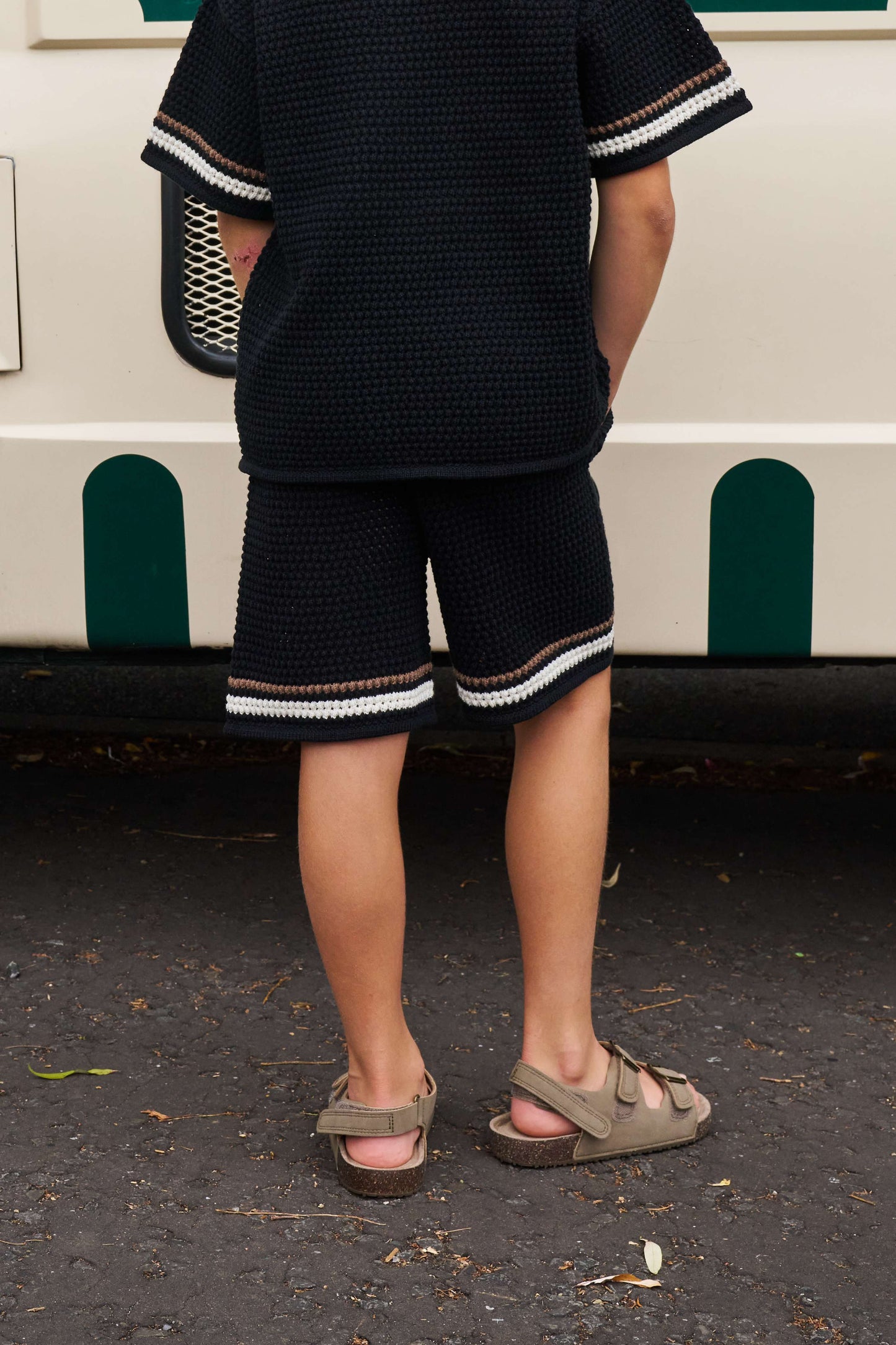 JUNIOR STRIPE CROCHET KNIT SHORTS - BLACK