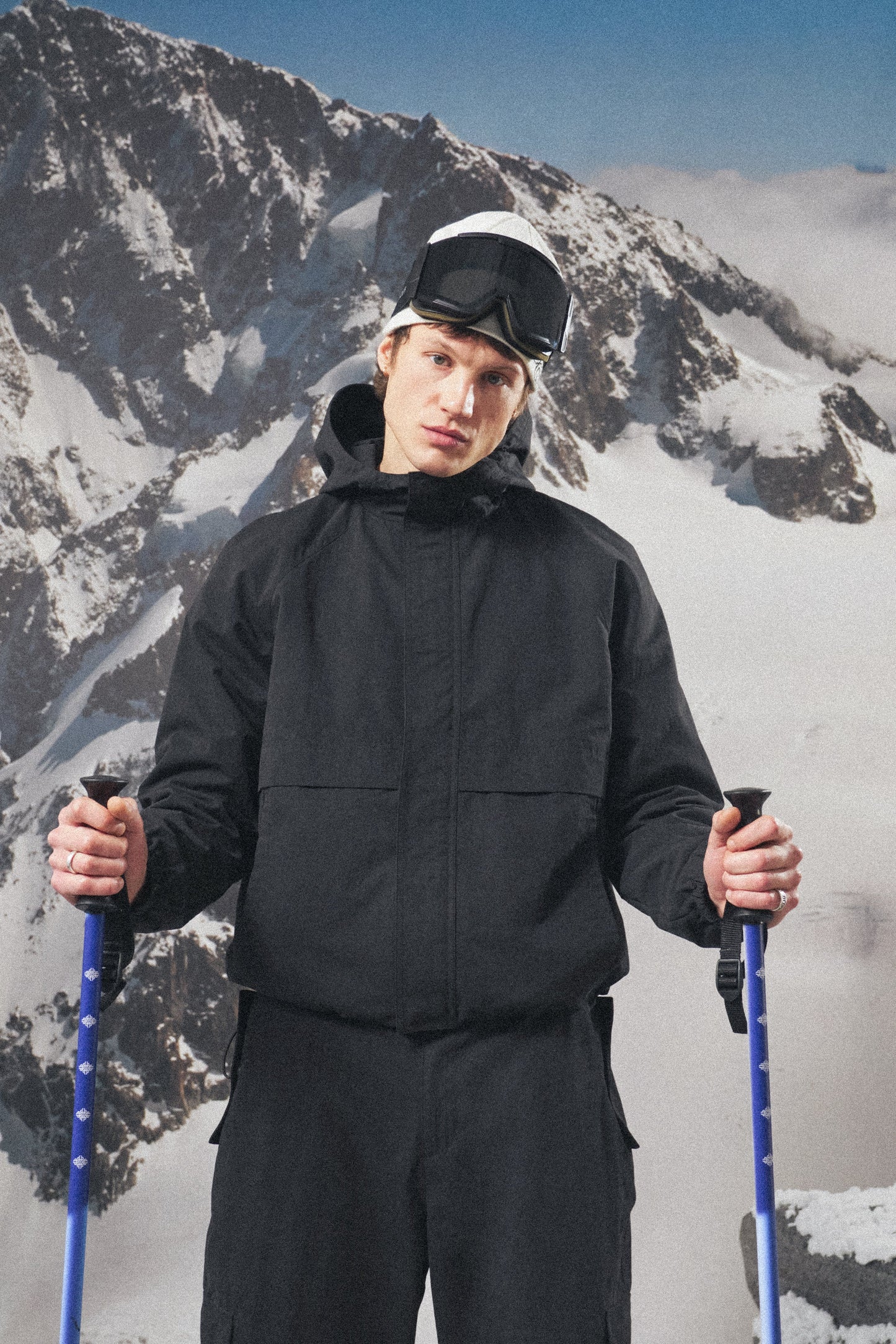 RIPSTOP WINDBREAKER - BLACK