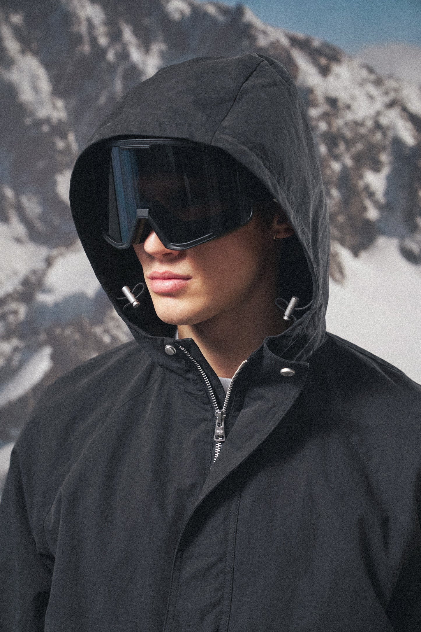 RIPSTOP WINDBREAKER - BLACK