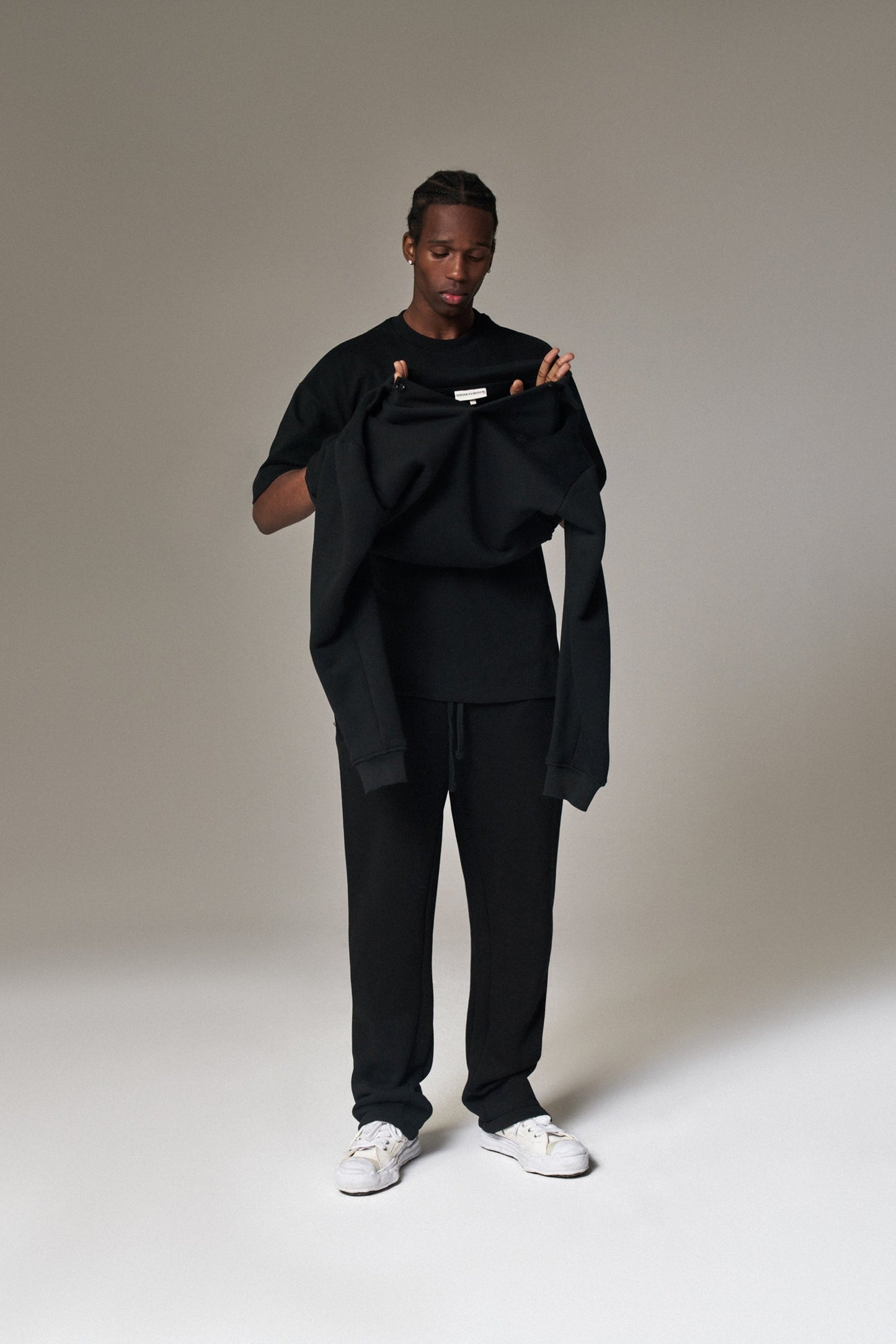 LAUNDERED CLASSICS T-SHIRT - BLACK