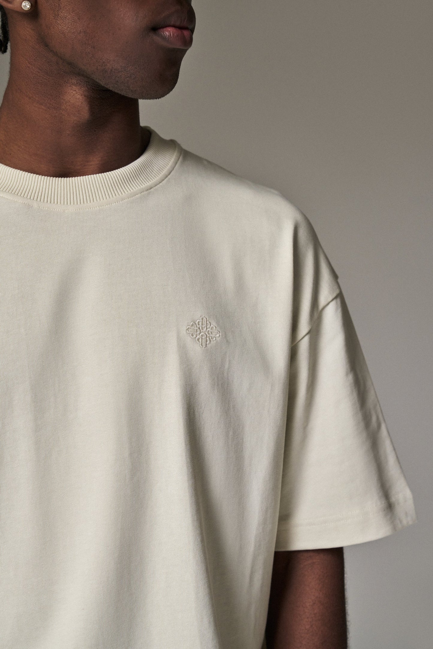 LAUNDERED CLASSICS T-SHIRT - OFF-WHITE