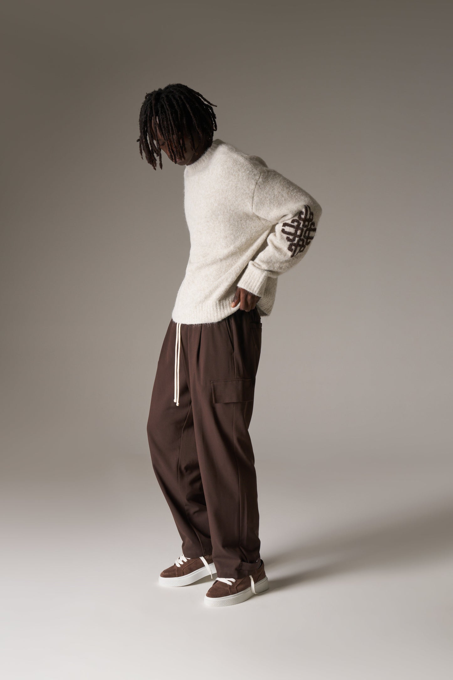 BRUSHED EMBLEM SLEEVE KNITTED CREW - BEIGE