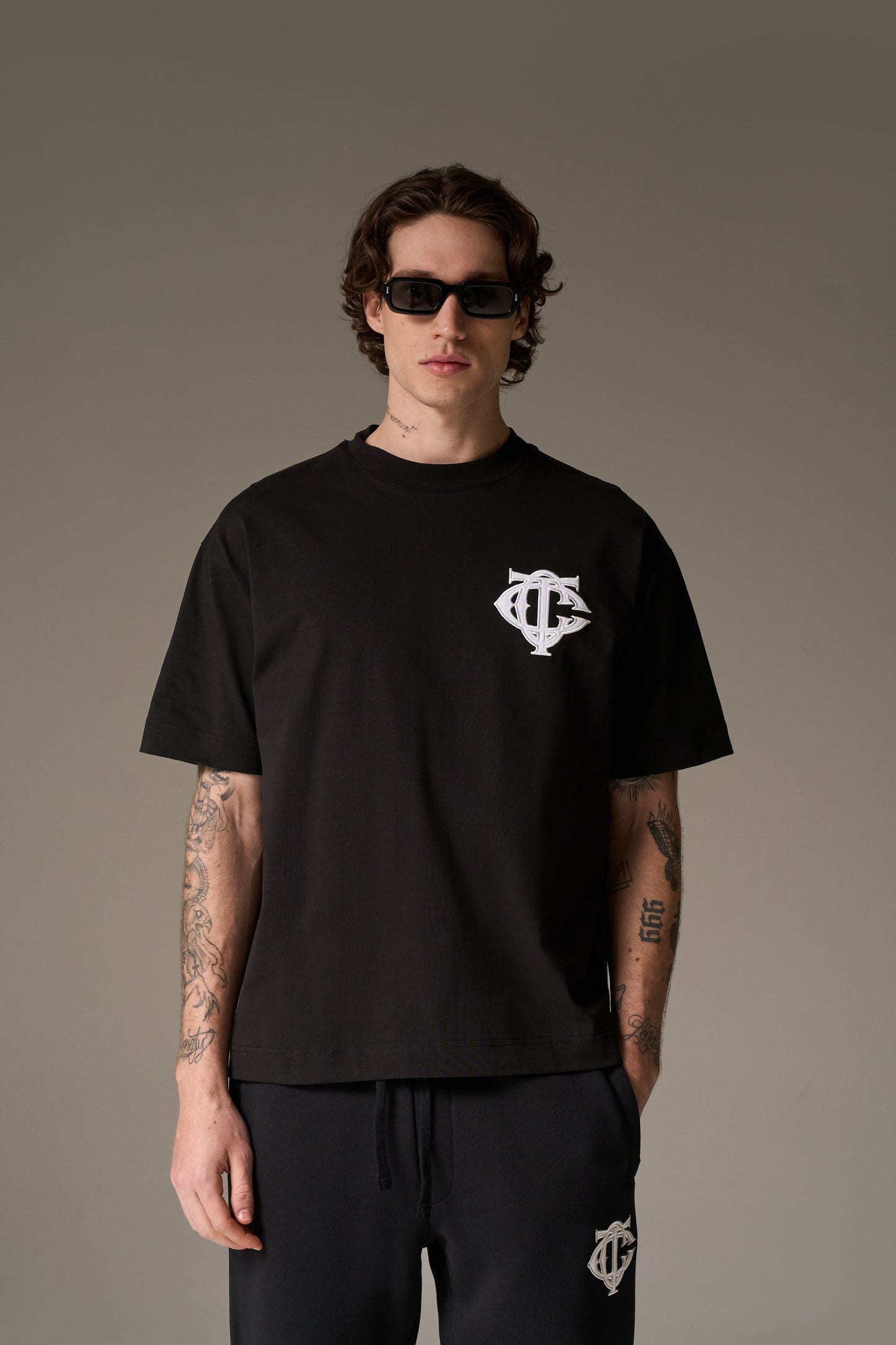 MONOGRAM T-SHIRT - BLACK