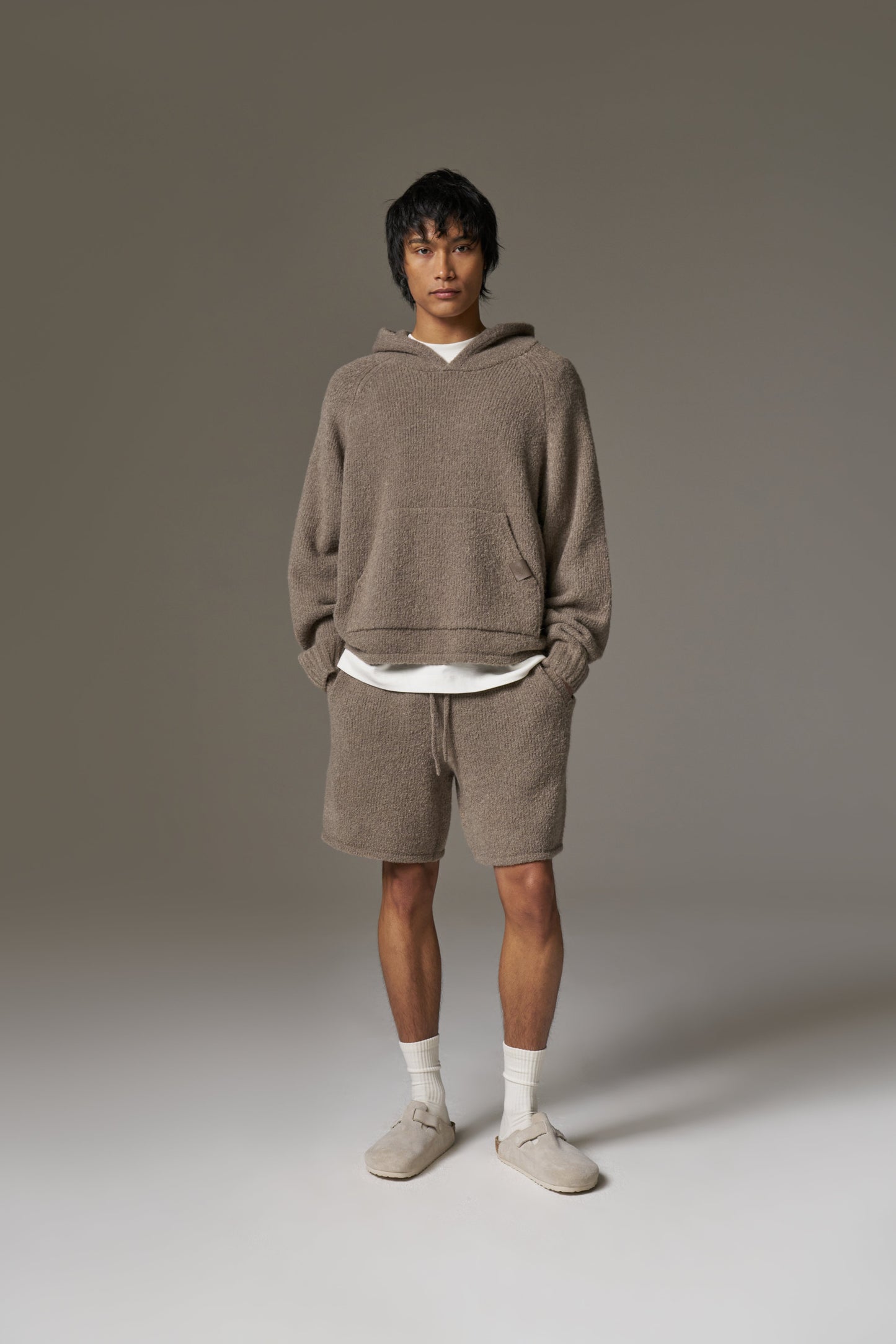 BOUCLE KNIT SHORTS - BROWN