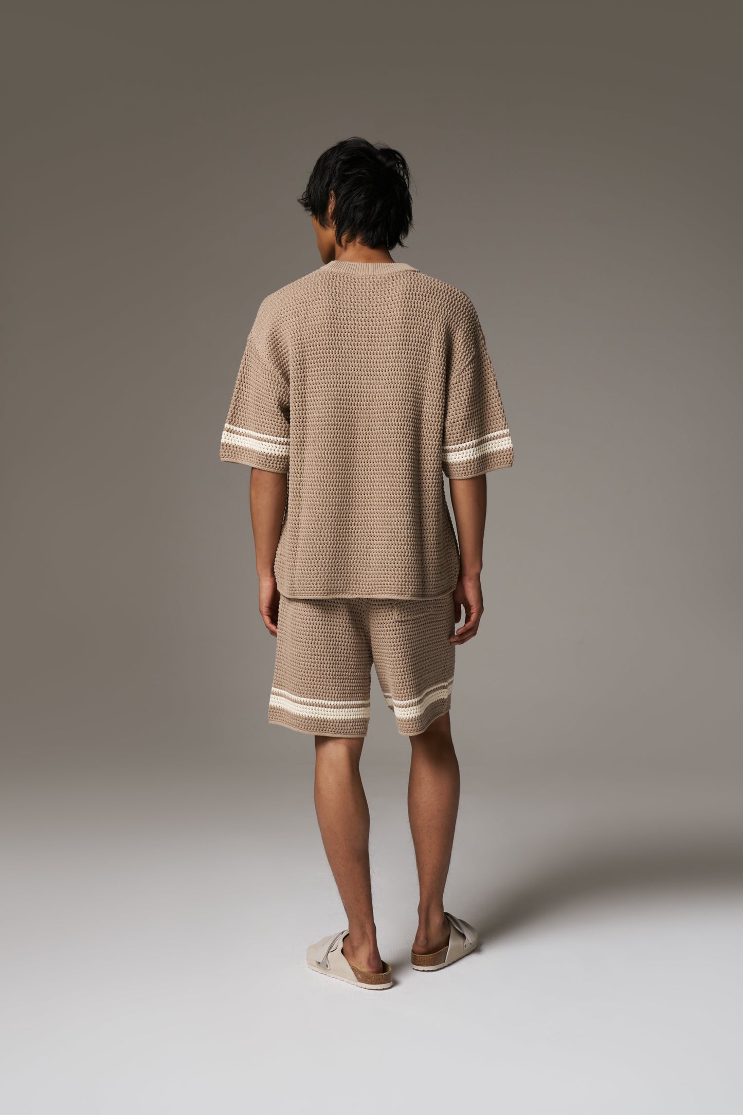 CROCHET KNITTED CONTRAST STRIPE SHORTS - BROWN