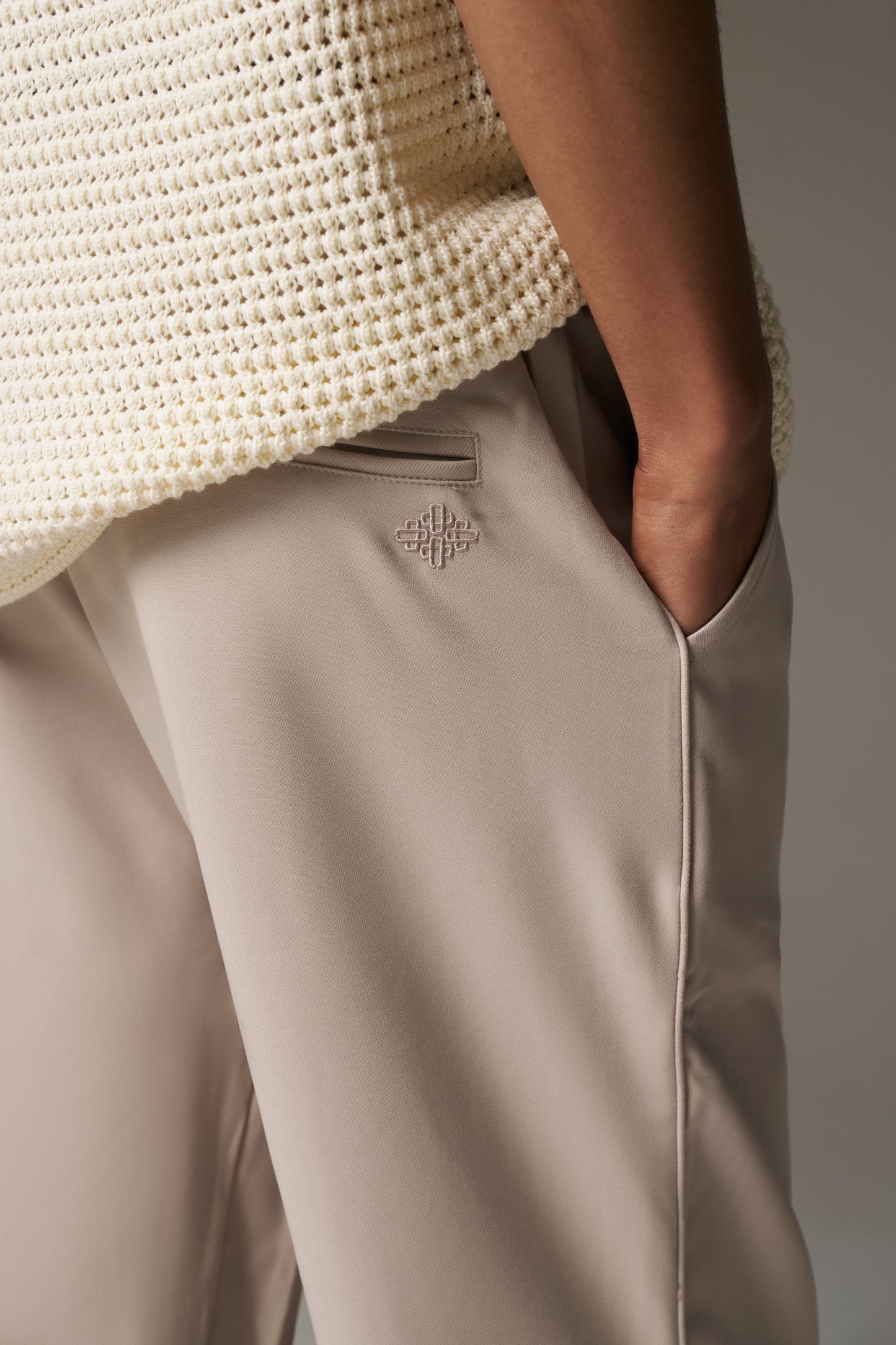 ULTIMATE SPLIT HEM SMART PANT - BEIGE
