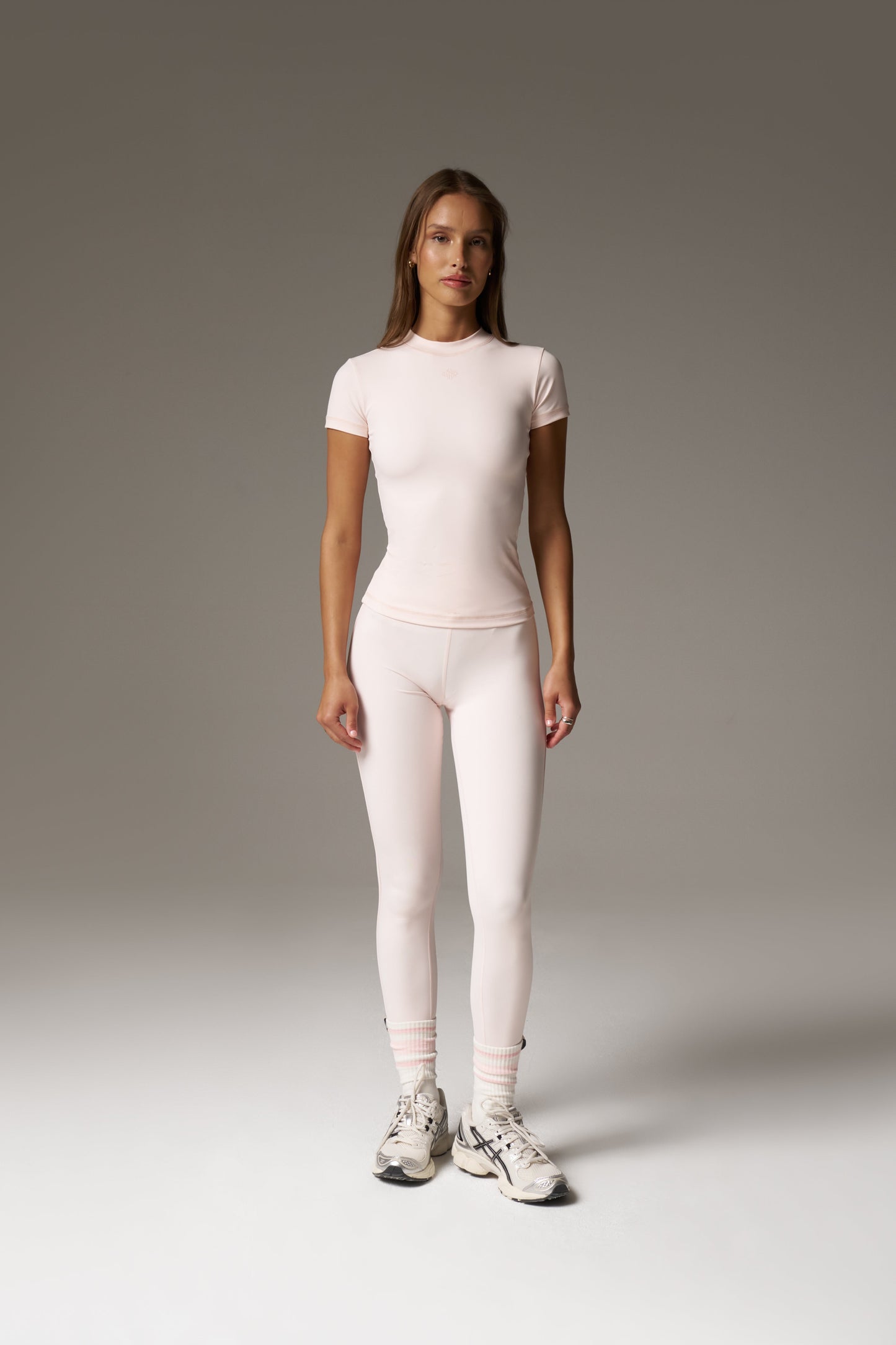 SCULPTING STRETCH EMBLEM BABY TEE - PINK
