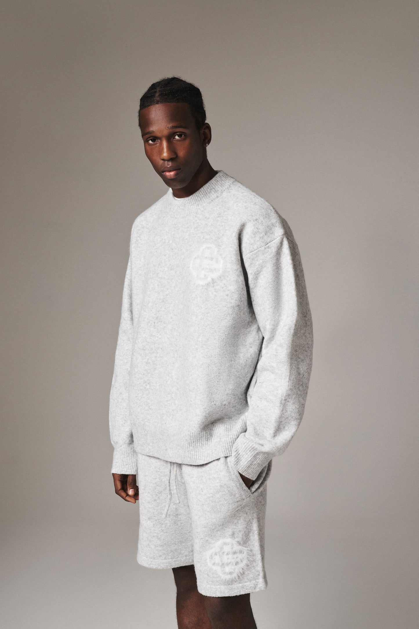FLUFFY EMBLEM KNITTED SHORTS - GREY MARL