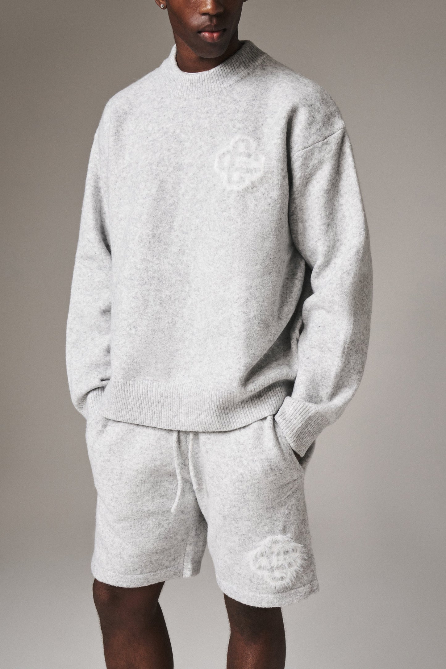 FLUFFY EMBLEM KNITTED SHORTS - GREY MARL