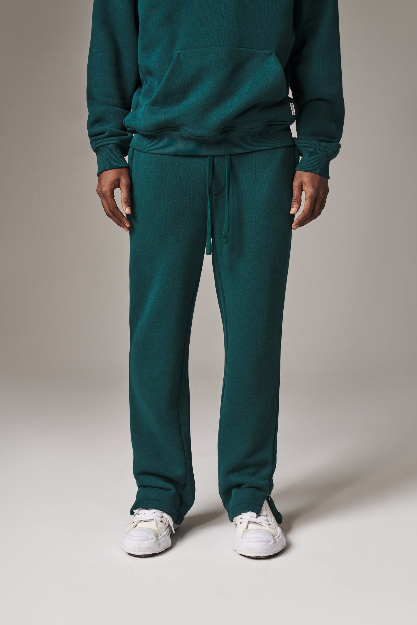 LAUNDERED CLASSICS JOGGER - GREEN