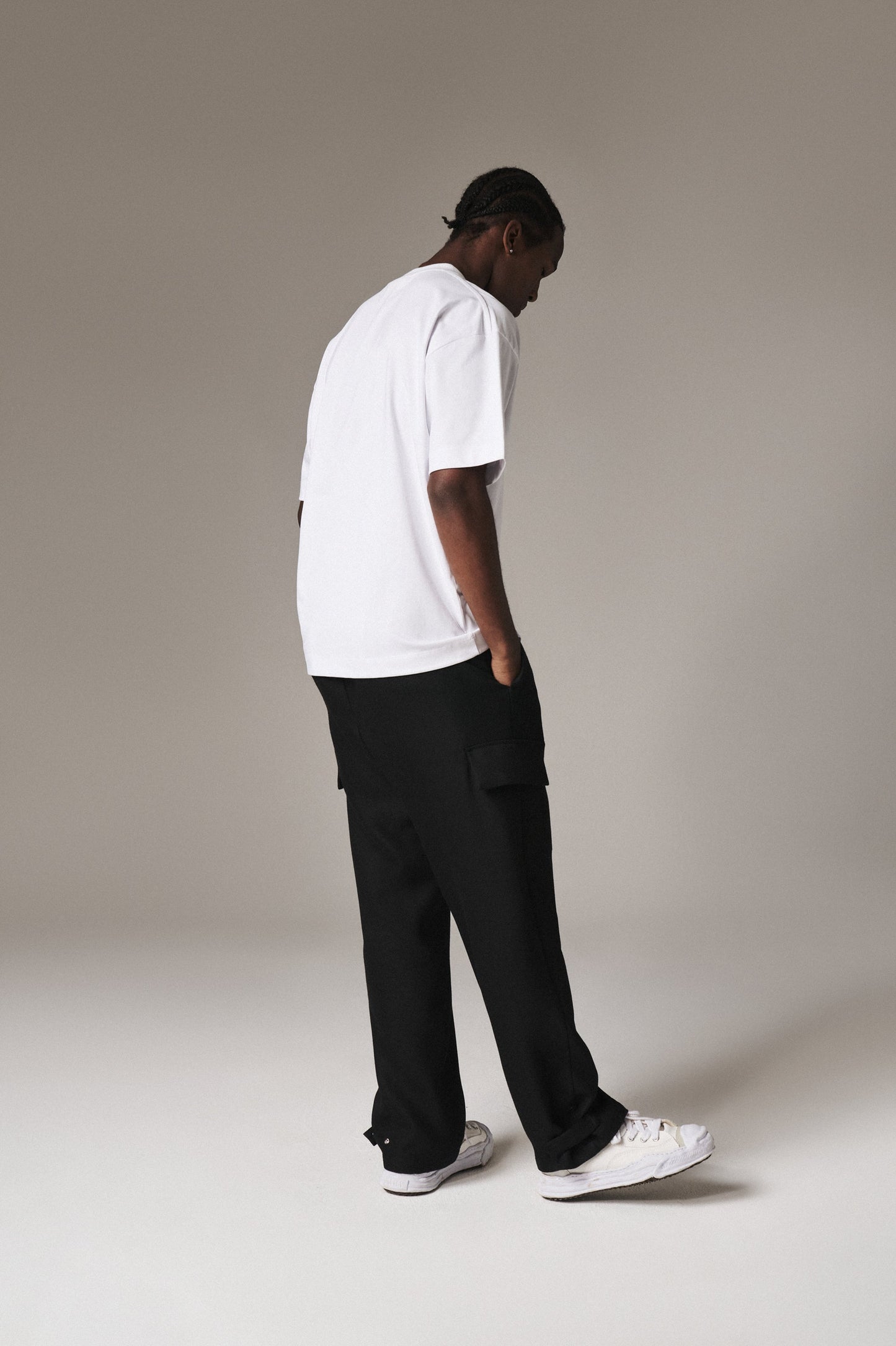 SCRIPT EMBROIDERED T-SHIRT - WHITE