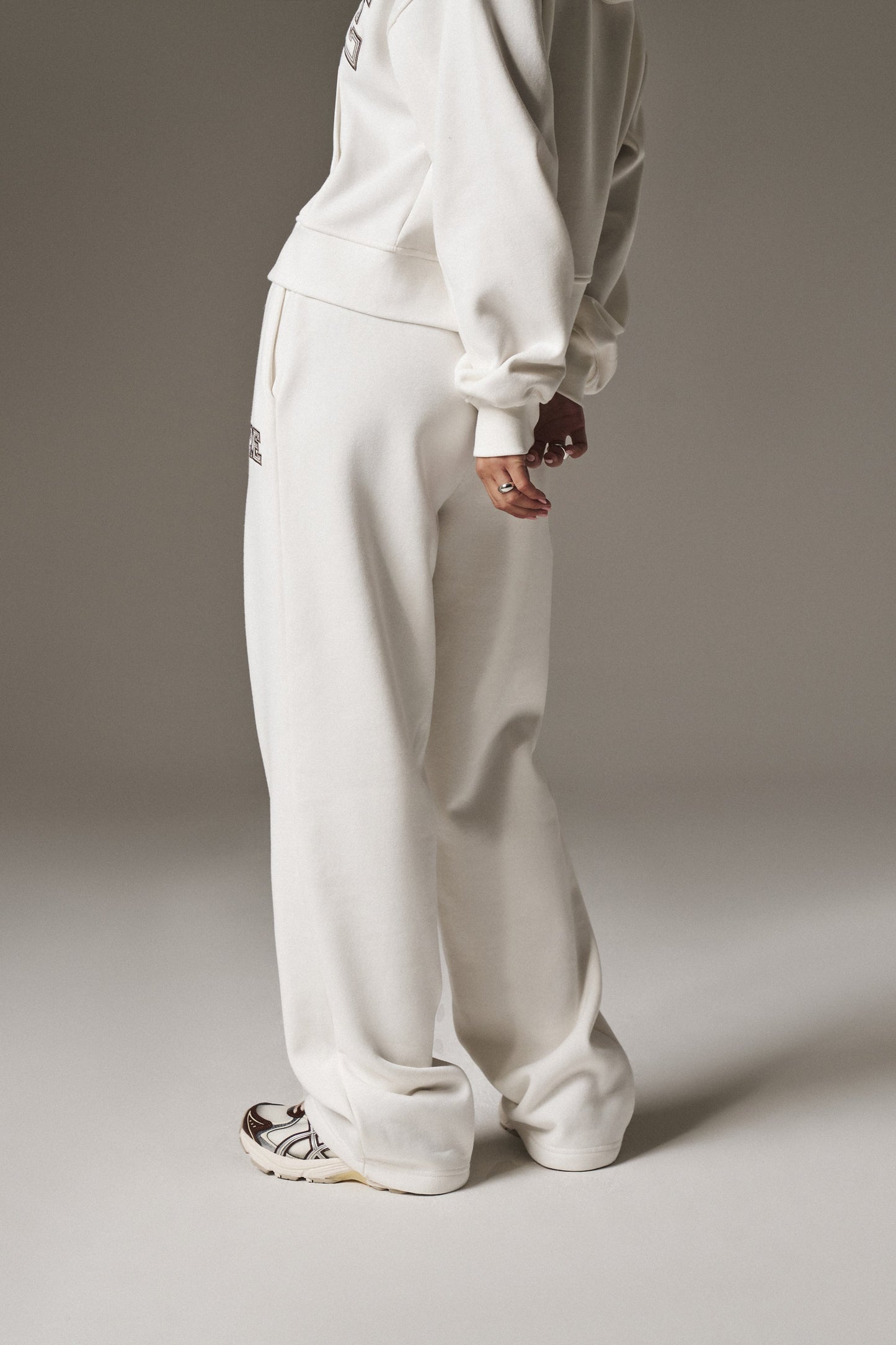 CTRE WIDE LEG JOGGERS - OFF WHITE