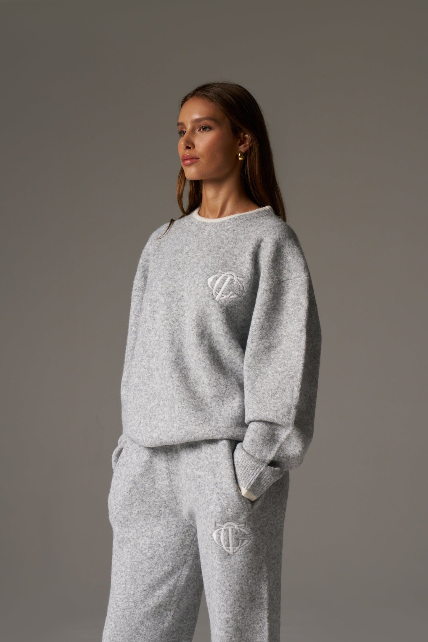 MONOGRAM KNITTED CREW - GREY