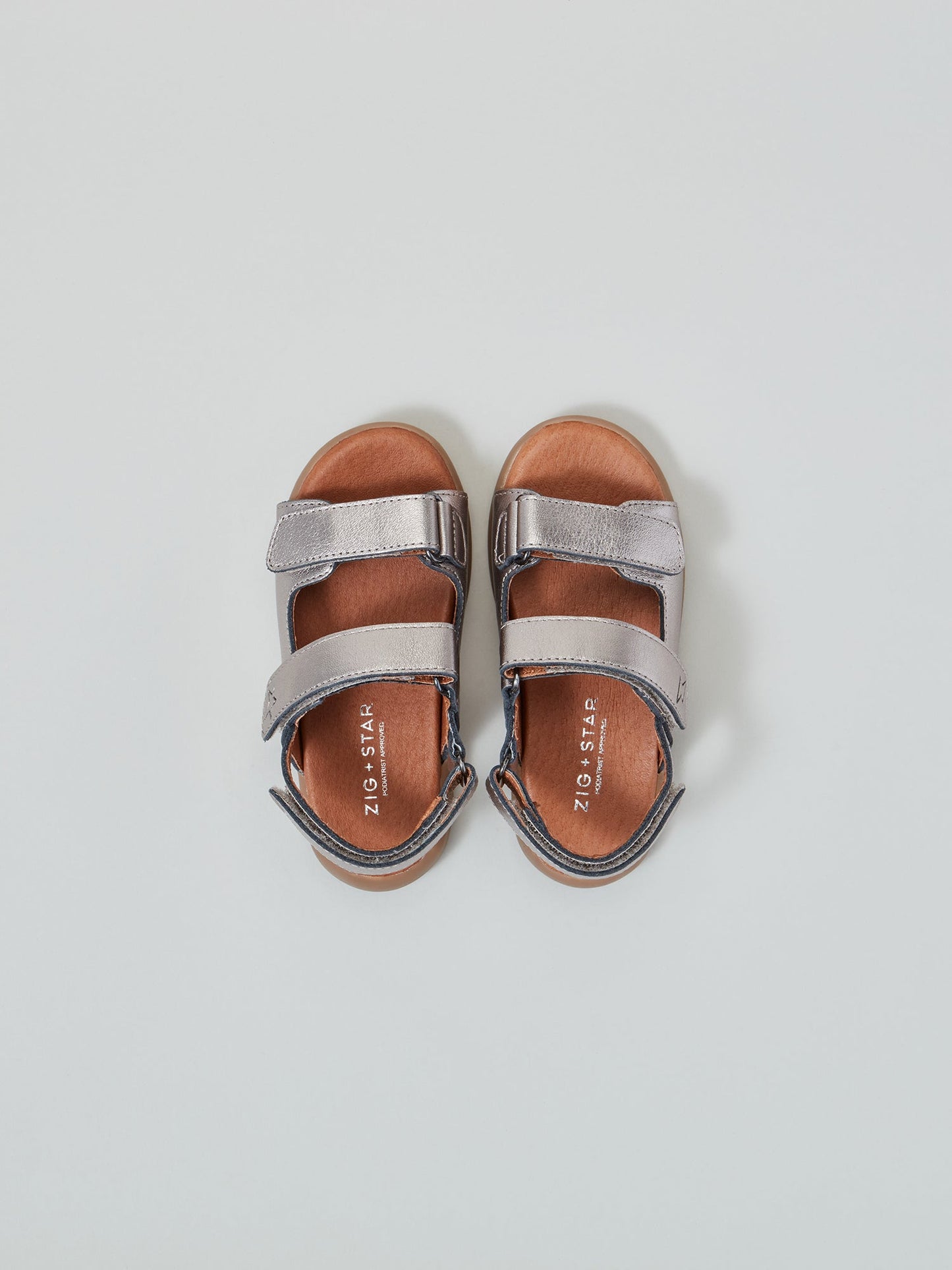 ZIG AND STAR SOLAR INFANT SANDAL PEWTER MOON TOP
