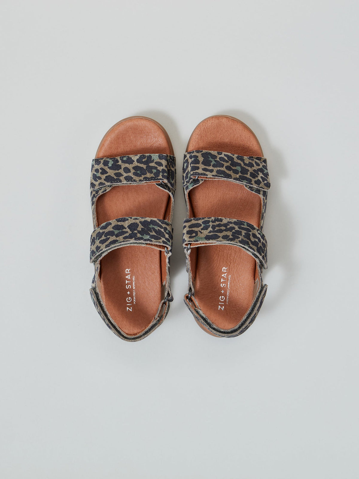 ZIG AND STAR SOLAR JUNIOR SANDAL KHAKI CAMO ANIMAL TOP