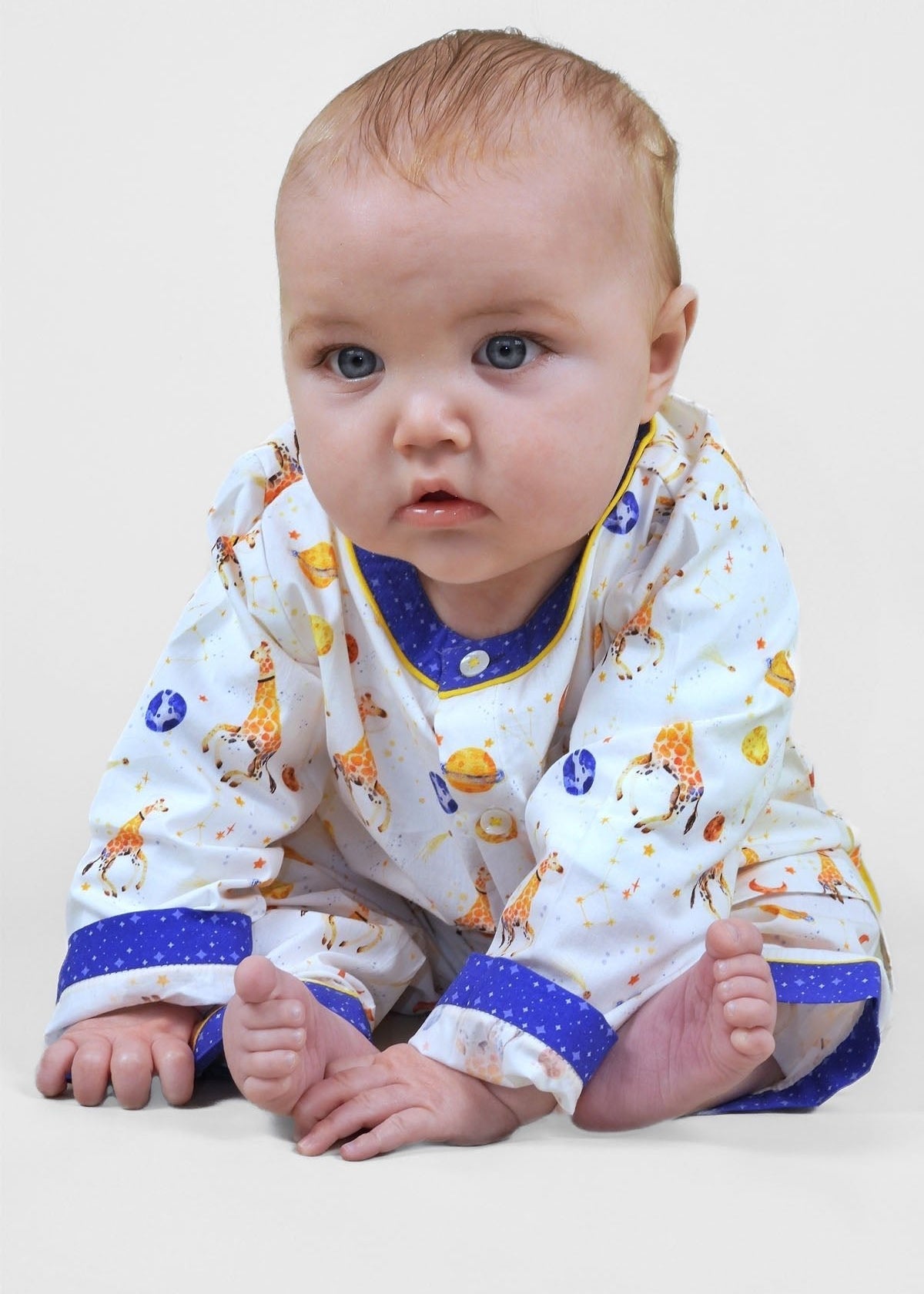 giraffe space odyssey - organic cotton baby pyjama set - Kutti Lulu