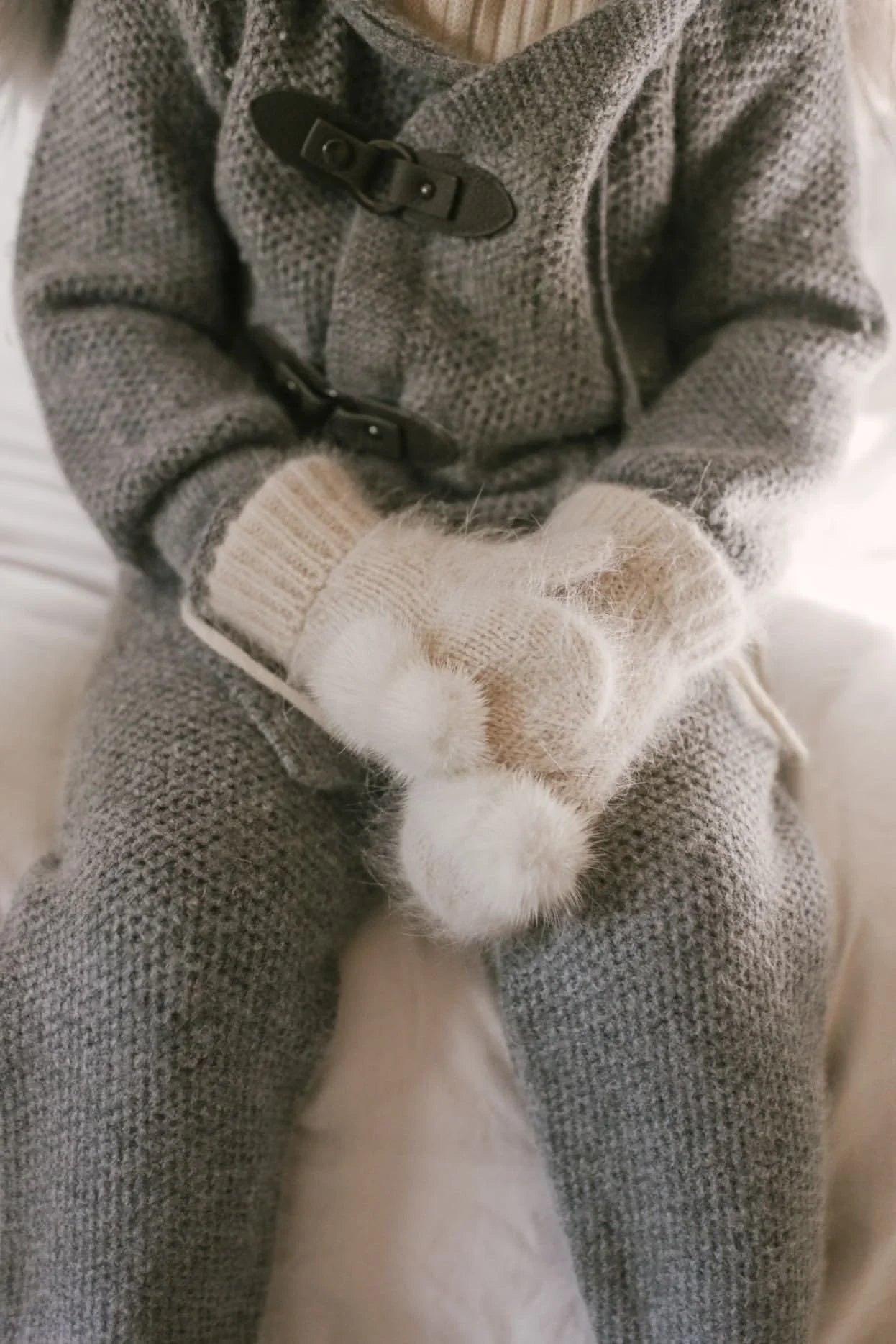 Petite Maison Kids Cream Cashmere Mittens - Rose & Albert
