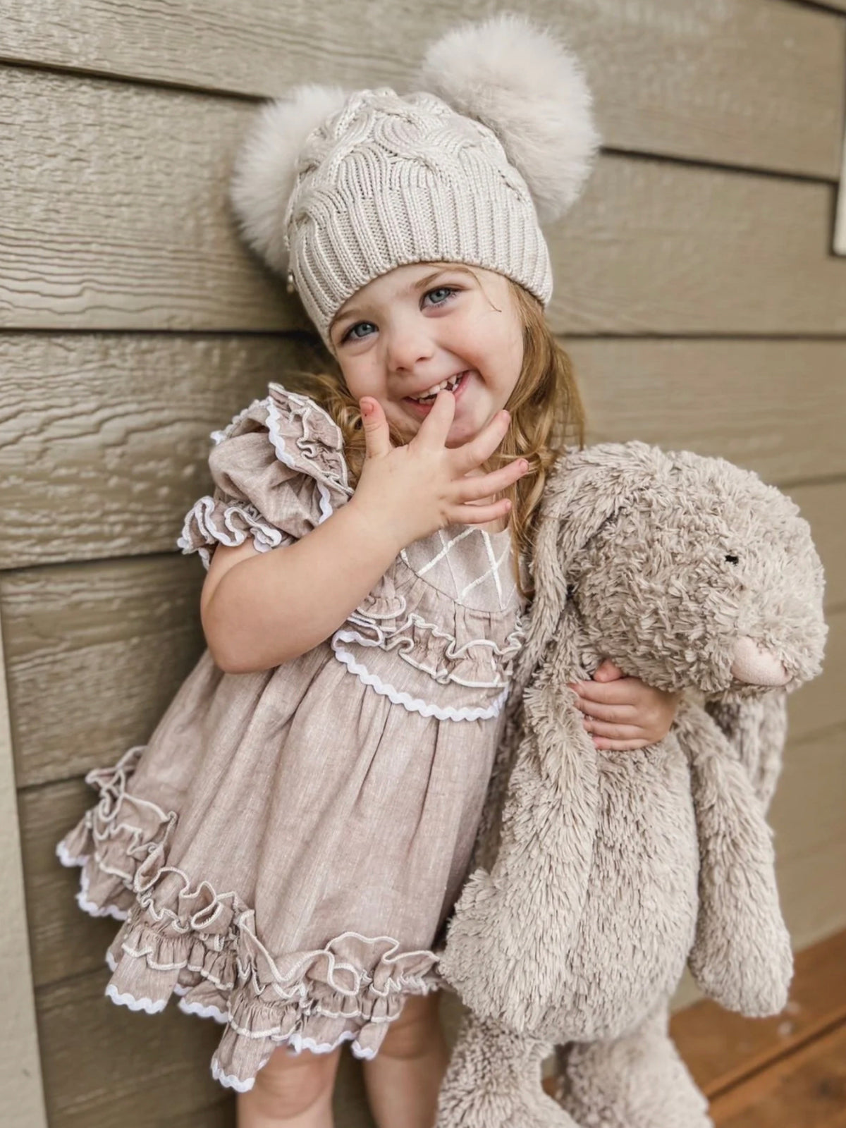 Petite Maison Kids Sandstone Merino Wool Double Pom Hat - Rose & Albert