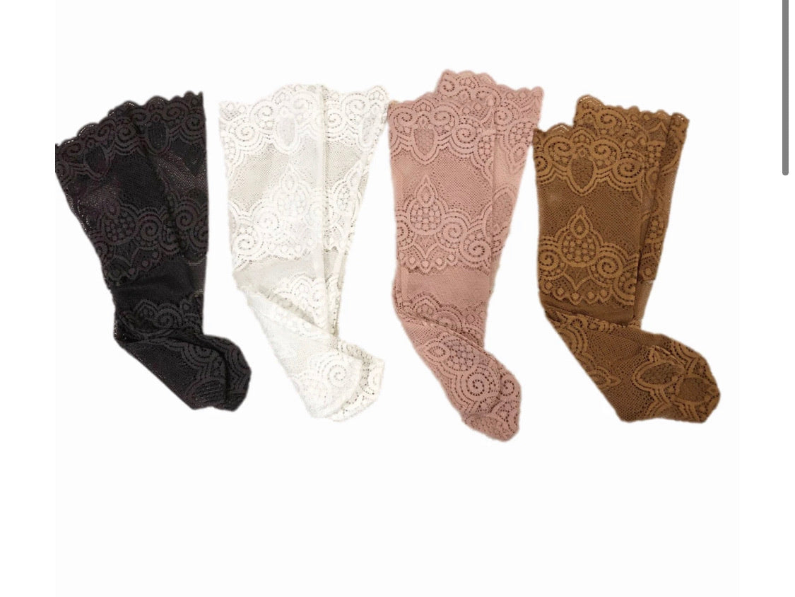 Petite Maison Kids White 'Alice' Lace Socks - Rose & Albert