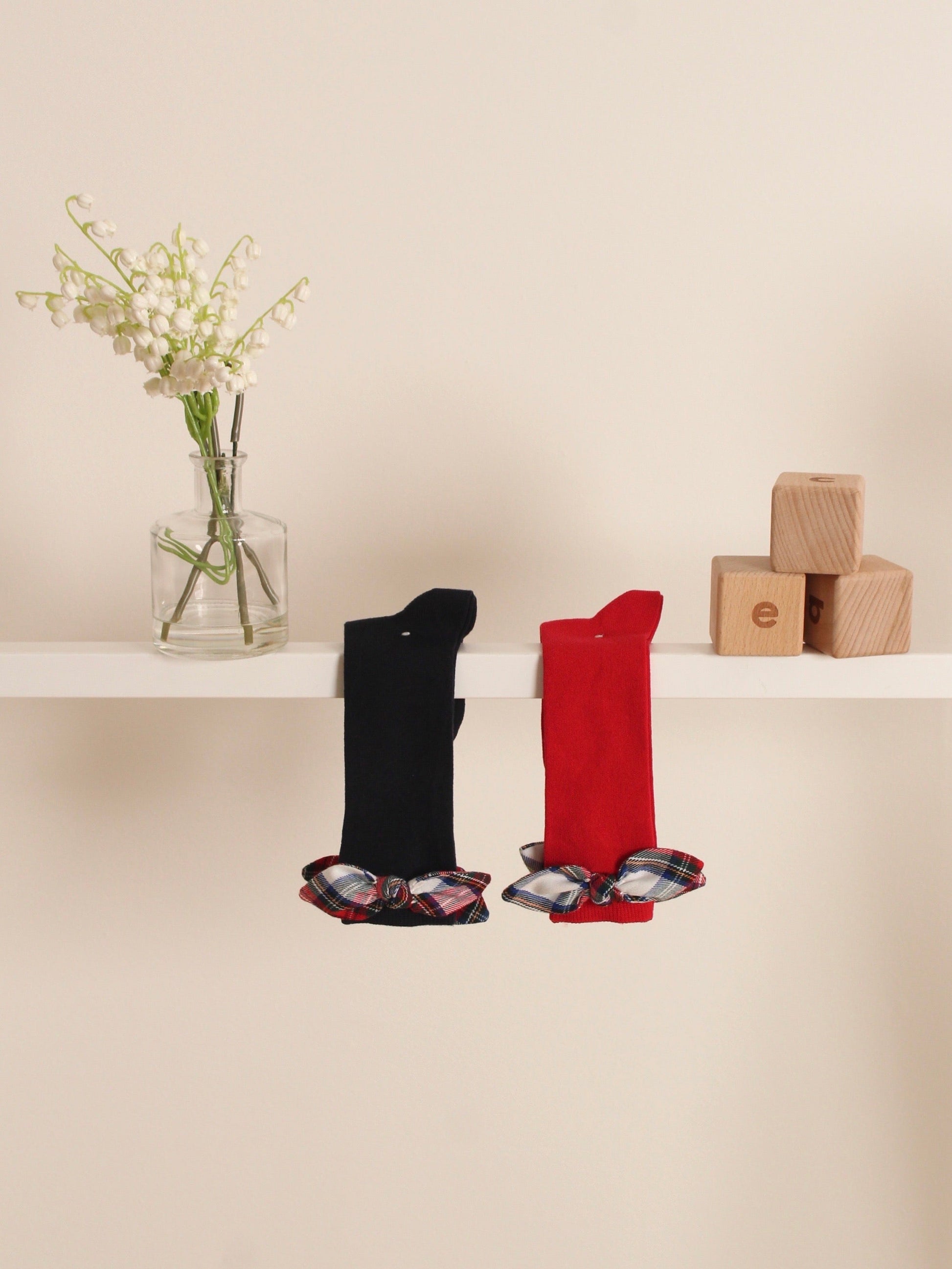 Meia Pata tartan bow knee socks - Rose & Albert