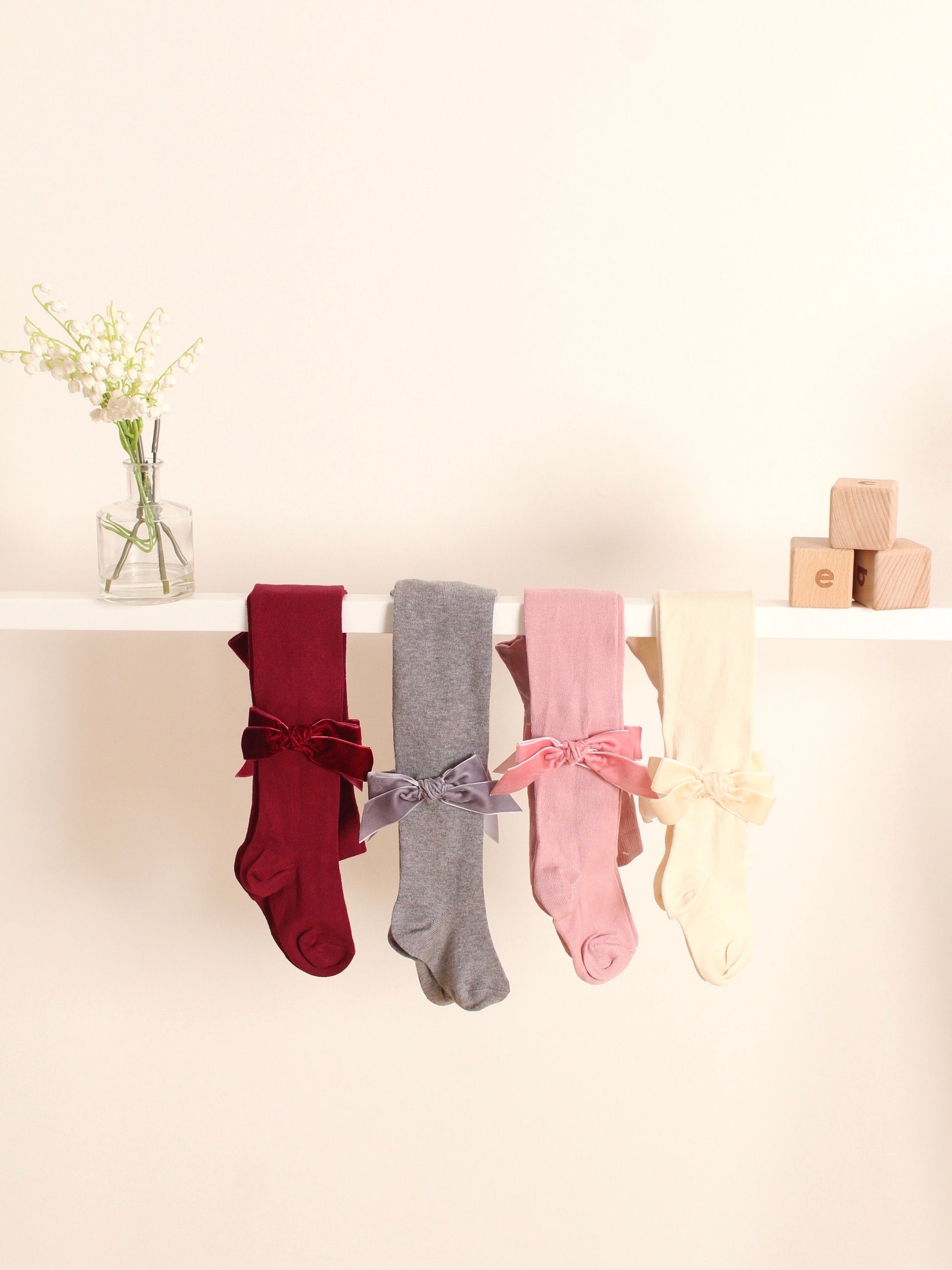 Meia Pata velvet bow tights - Rose & Albert