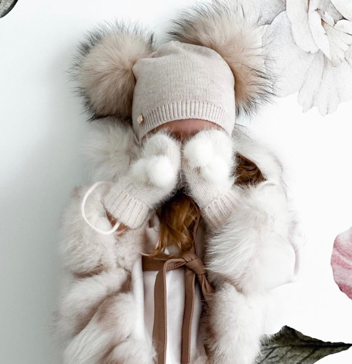 Petite Maison Kids Cream Cashmere Mittens - Rose & Albert