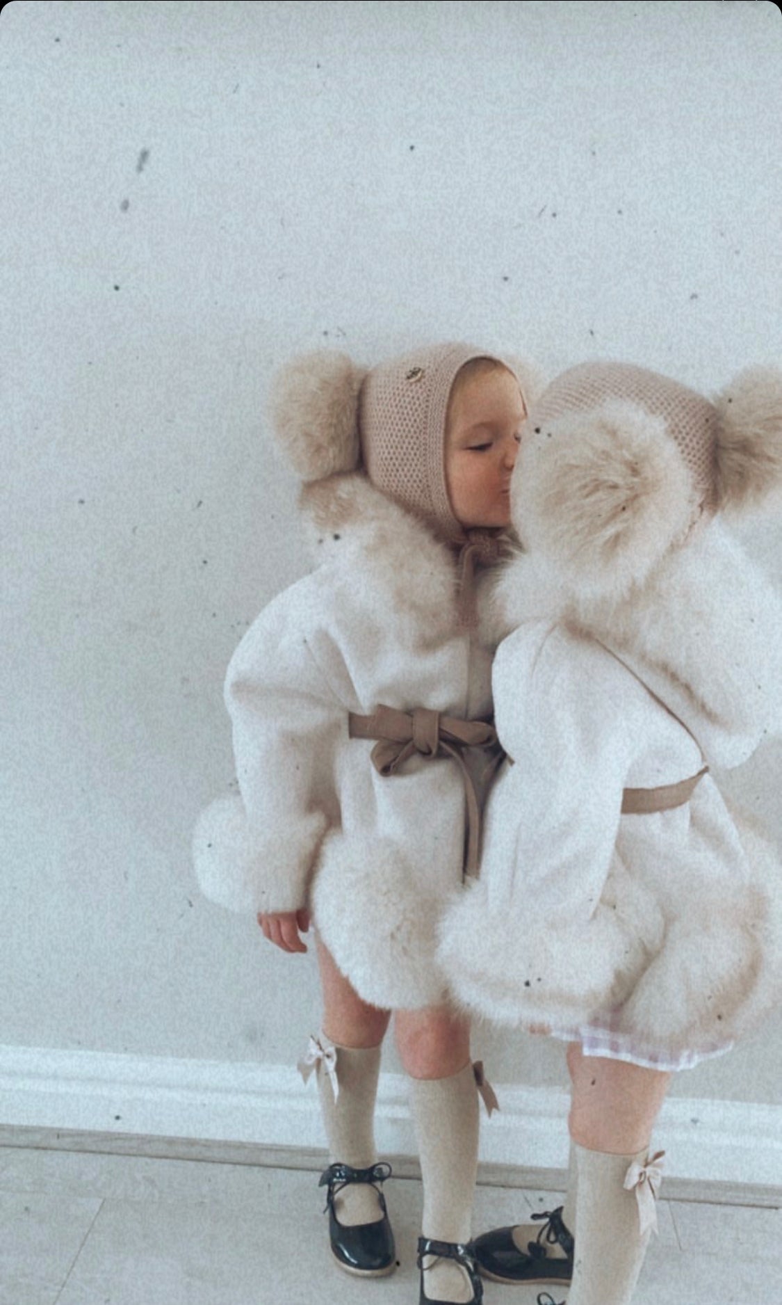 Petite Maison Kids Honeycomb Dusky pink cashmere fur bonnet - Rose & Albert