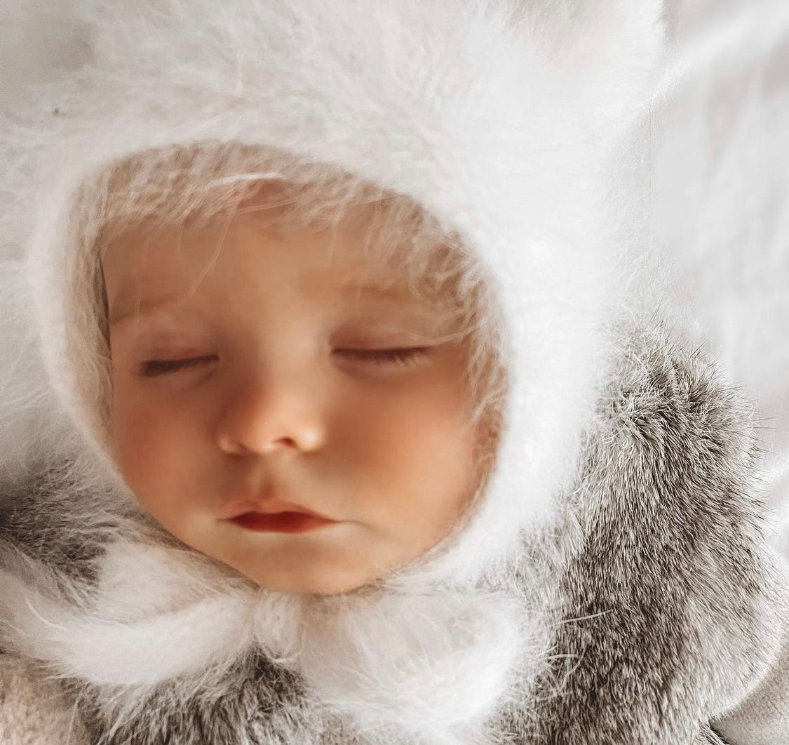 Petite Maison Kids White 'Teddy' Cashmere Hat - Rose & Albert